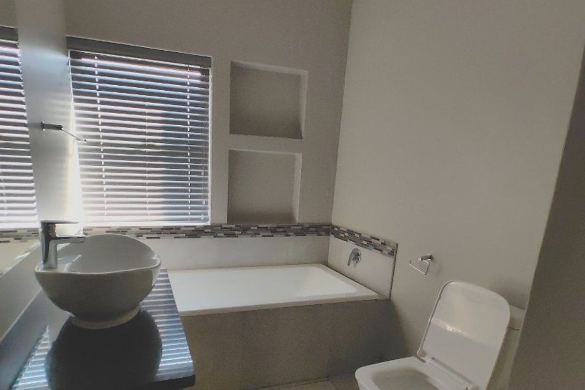 Double Storey Rental in La Camargue Private Country Estate - Photo 5