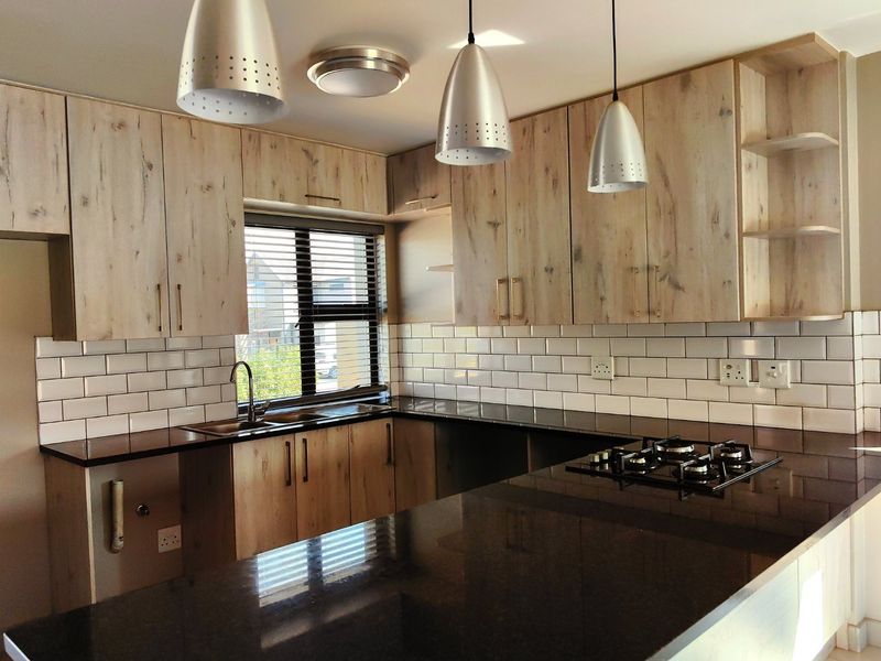 Double Storey Rental in La Camargue Private Country Estate - Photo 2
