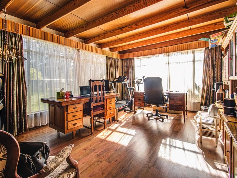 A 3 Bedroom House With A 2 Bedroom Flatlet! - Photo 6