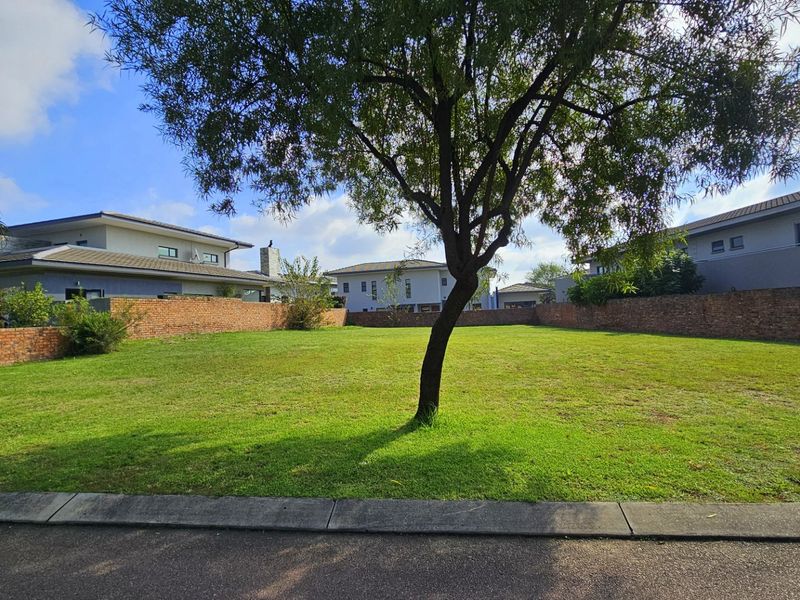 VACANT STAND IN LOMBARDY ESTATE FOR A SINGLE RESIDENTIAL HOME - Photo 2