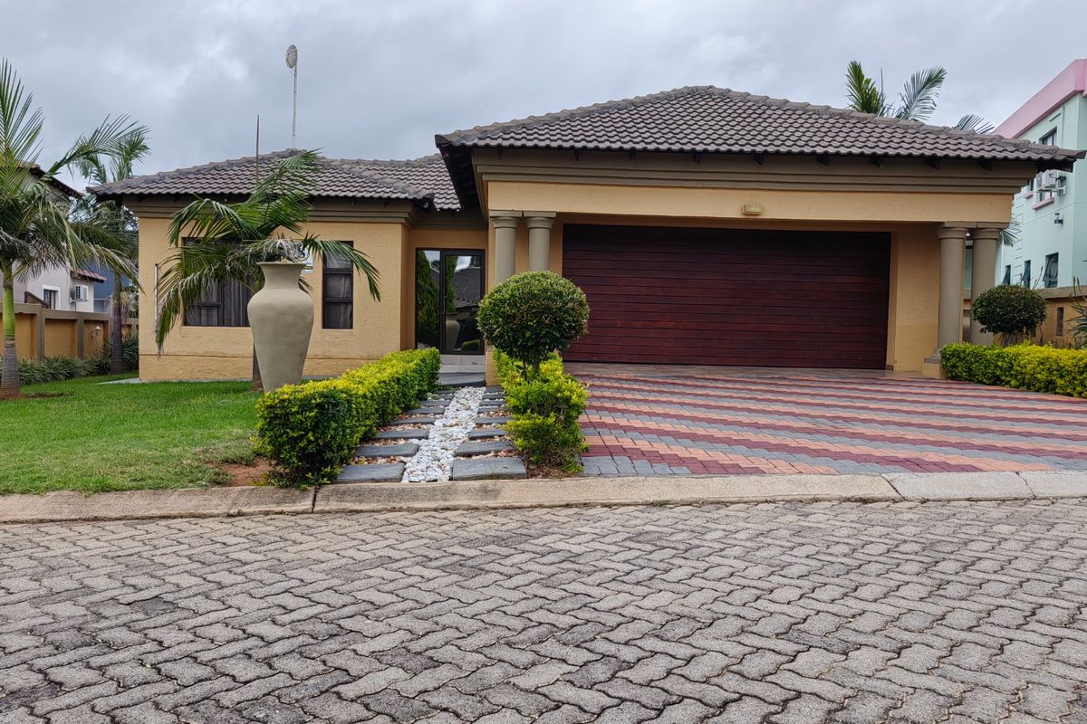 Elegant 4-Bedroom Home in Secure Estate | Polokwane - Photo 3