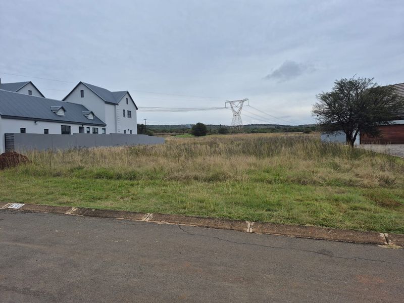 Vacant land, ready do build your dream home. -Equestrian Estate -  Land for grabs!  - Photo 3