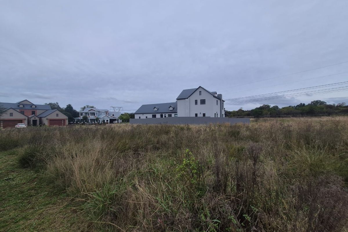 Vacant land, ready do build your dream home. -Equestrian Estate -  Land for grabs!  - Photo 5