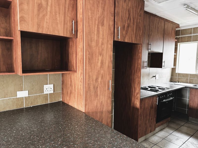 2 Bed Apartment in Sonneglans - Comfortable Living, Well Managed - Photo 5