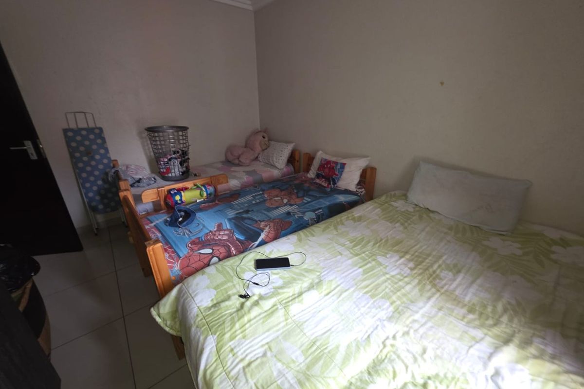 TWO BEDROOMS TWO BATHROOMS FIRST FLOOR UNIT FOR SALE IN EVELEIGH .BOKSBURG  - Photo 5