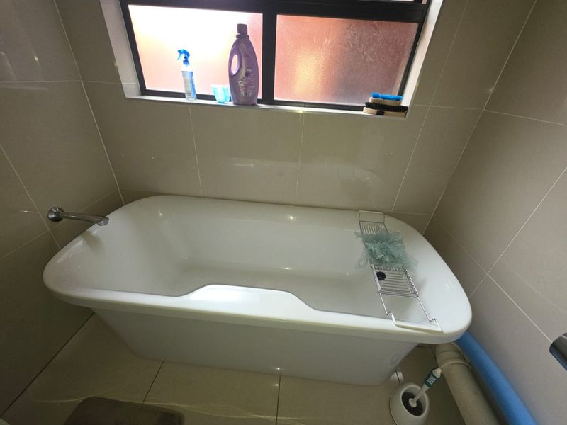 TWO BEDROOMS TWO BATHROOMS FIRST FLOOR UNIT FOR SALE IN EVELEIGH .BOKSBURG  - Photo 10