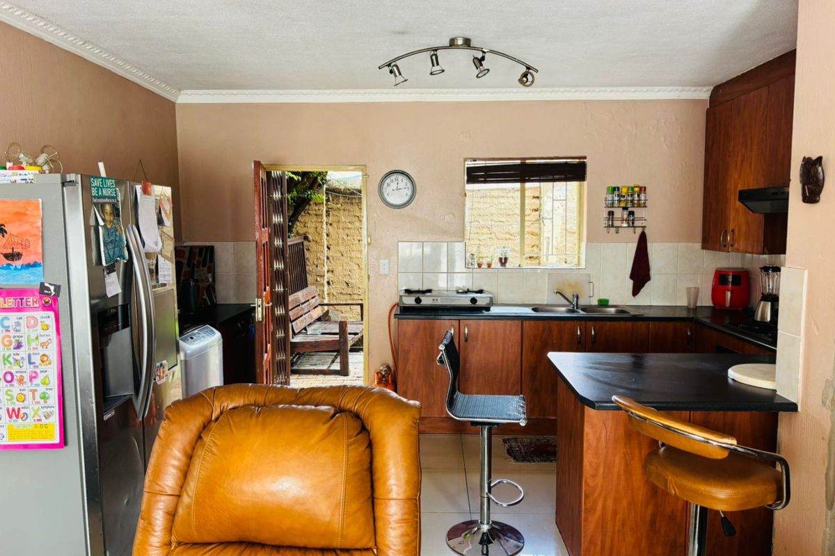 Townhouse for sale!!!!!!!!!!!!!!!!!!!!!!!!!!!!!!! - Photo 3