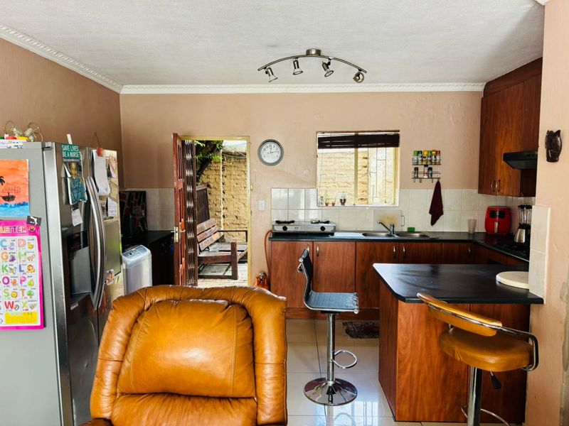 Townhouse for sale!!!!!!!!!!!!!!!!!!!!!!!!!!!!!!! - Photo 3