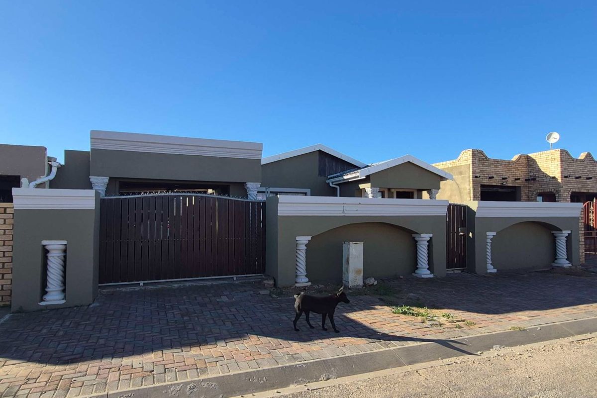 3 bedroom house with a flatlet for sale in Zwide - Photo 2