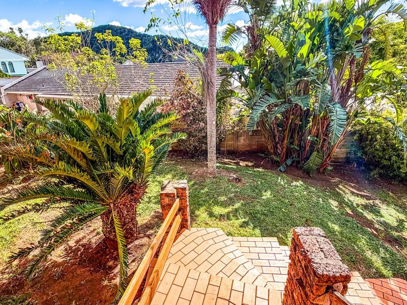 Older Charm Meets Modern Dreams in Spacious Gonubie Home with Valley Views and Room to Grow - Photo 4