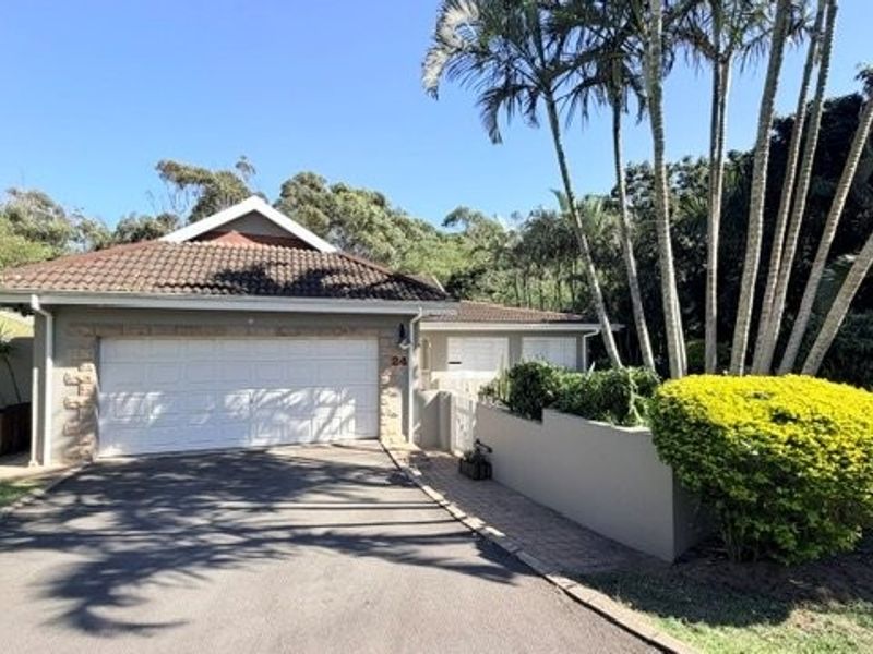Pet-Friendly Townhouse in Sought-After Somerset Estate - Shelly Beach - Photo 3