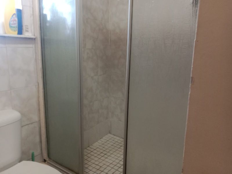3 Bedroom House to Rent Lenasia South  - Photo 10