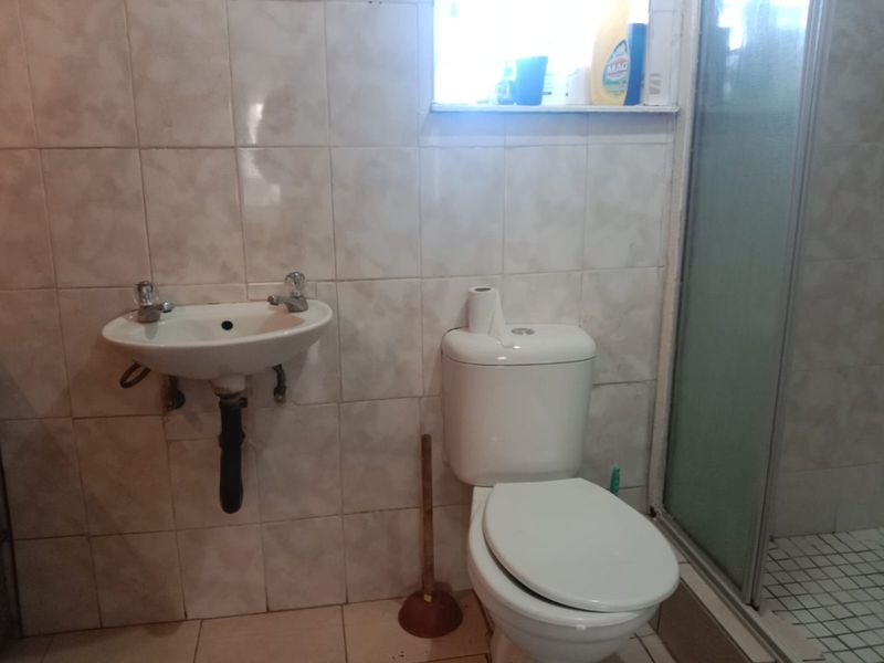3 Bedroom House to Rent Lenasia South  - Photo 8