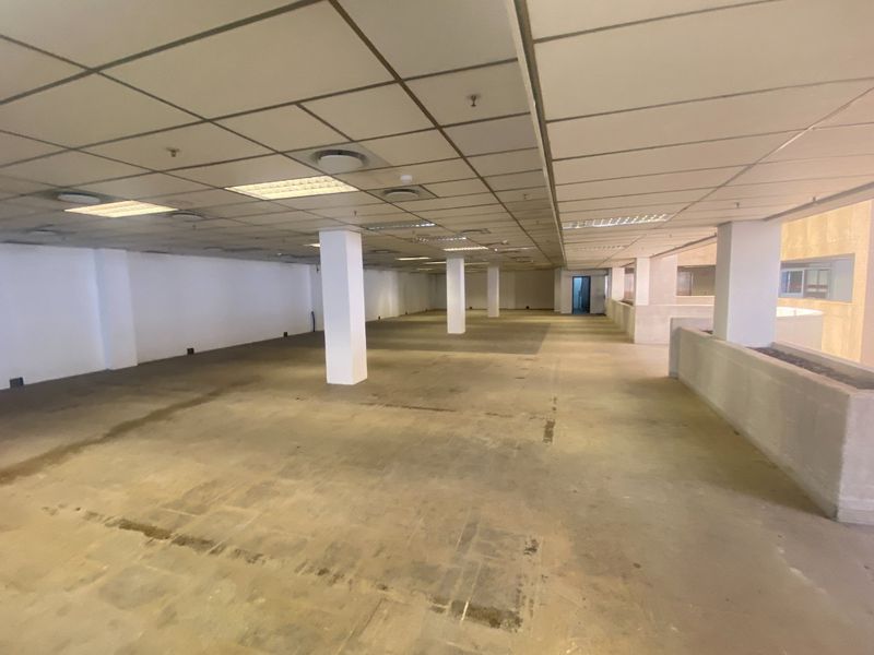 4800m2 Prime Commercial space for Sale  - Photo 8