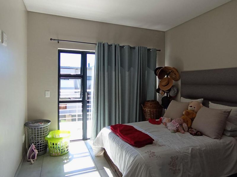 3 Bedroom HouseMidstream Estate - Photo 8