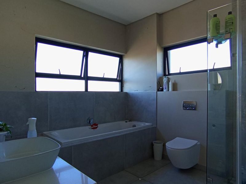 3 Bedroom HouseMidstream Estate - Photo 7