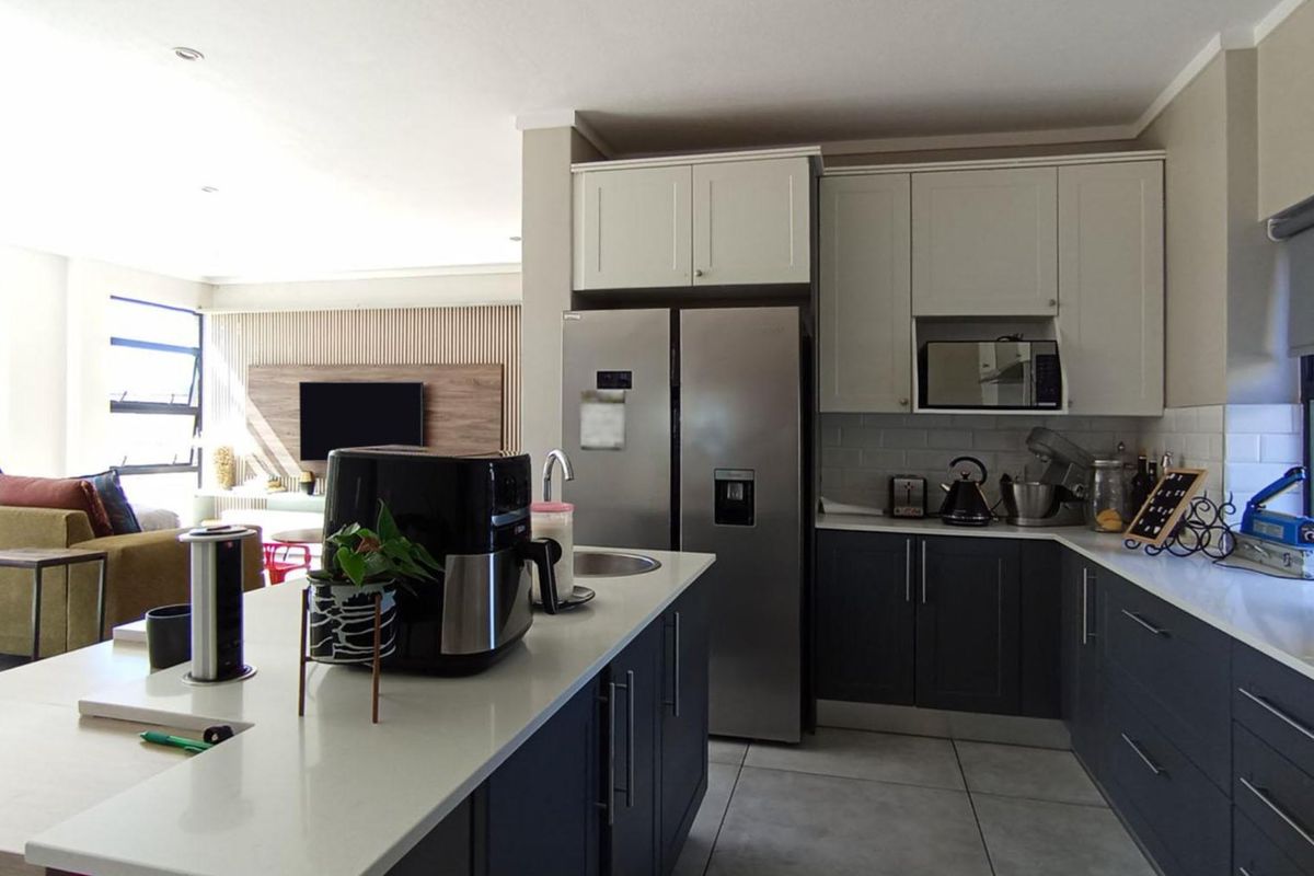 3 Bedroom HouseMidstream Estate - Photo 4