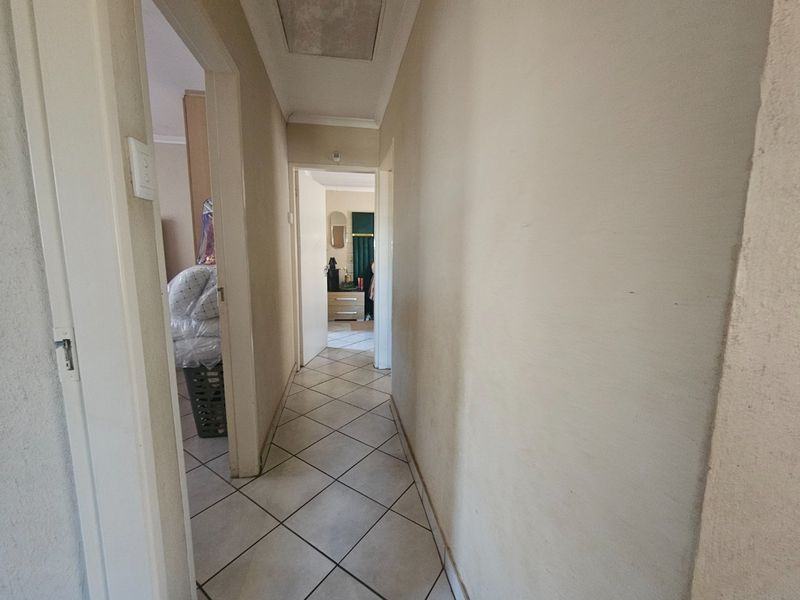 Family home in Alliance with fibre and security - Photo 9