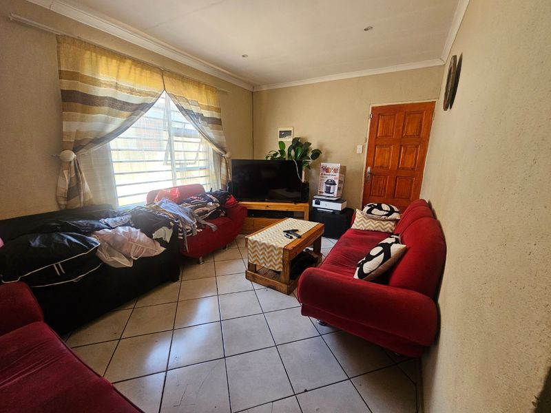 Family home in Alliance with fibre and security - Photo 7