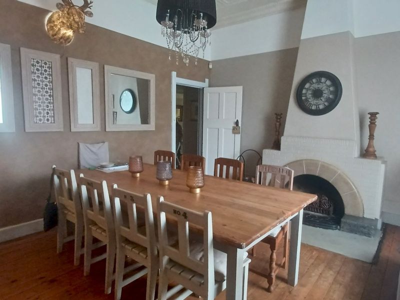 Warm and welcoming Kensington Home on a spacious 595m2 standp - Photo 5