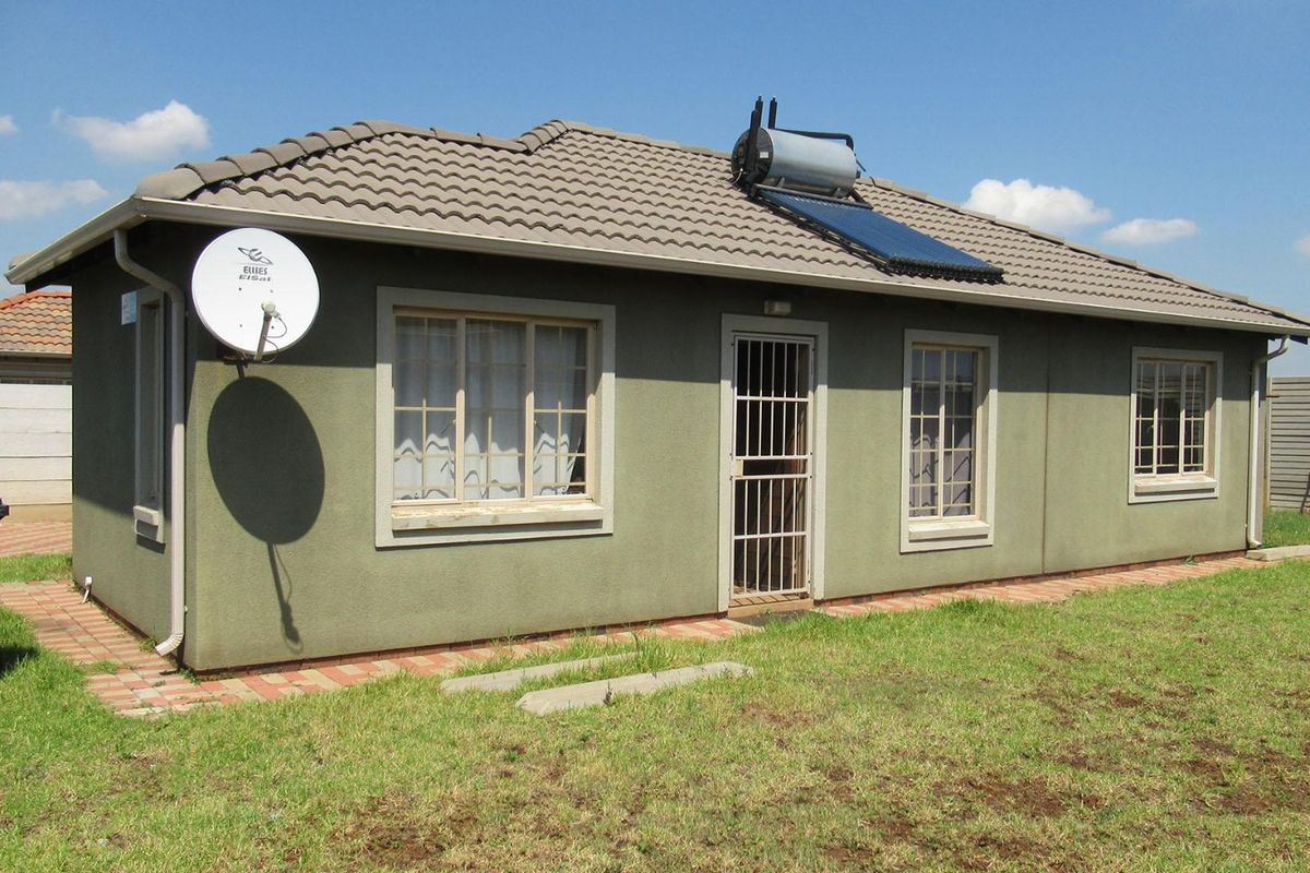 3 Bed House in Sky City for Sale - Photo 2