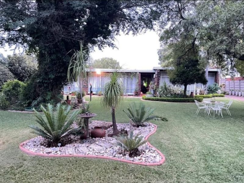 FOR SALE:- VALHALLA-R2.295M - Photo 3