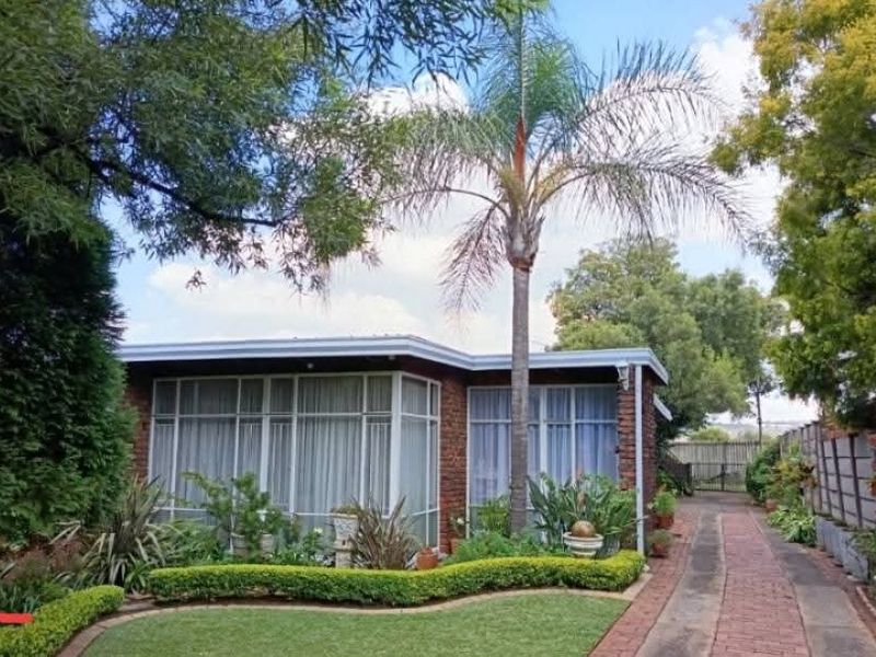 FOR SALE:- VALHALLA-R2.295M - Photo 6
