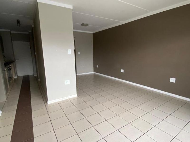 Bachelor Pad - Photo 10