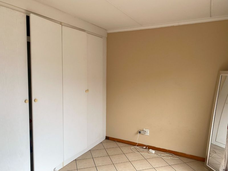 Stunning 2-Bedroom, 2-Bathroom Apartment in Halfway House, Midrand - Photo 10