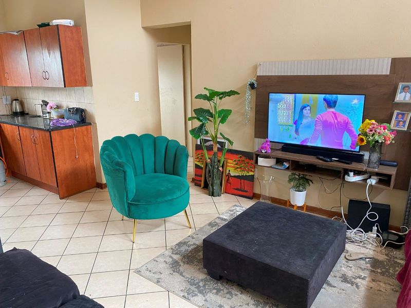 Stunning 2-Bedroom, 2-Bathroom Apartment in Halfway House, Midrand - Photo 5