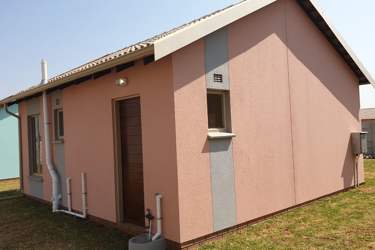 Specious 2-bedroom house for sale in Sky City - Photo 2
