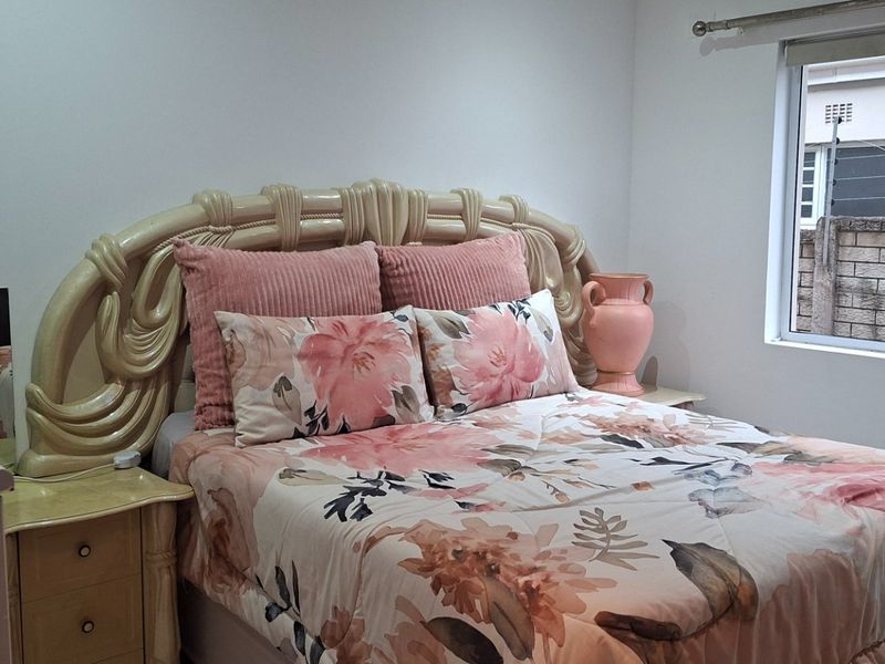 Cozy family townhouse in Abbotsford with security - Photo 10