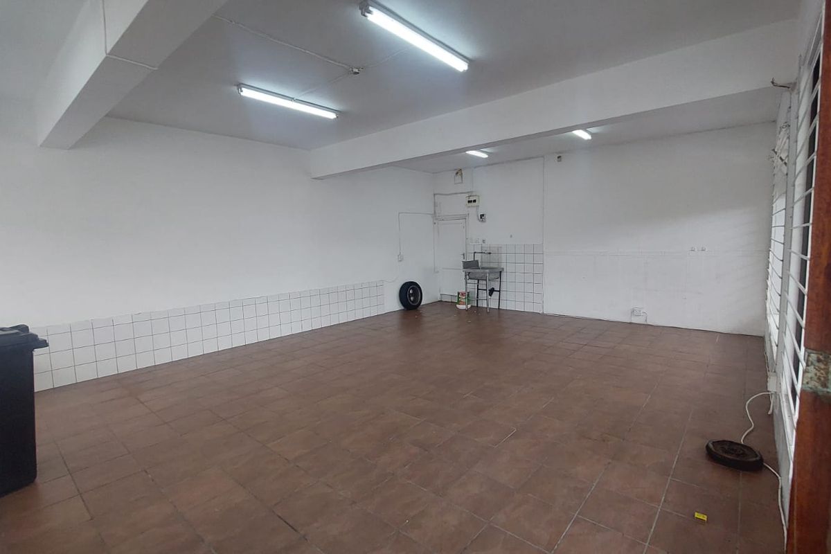 Commercial Space To Let – Prime Location on Marine Drive, Bluff - Photo 2
