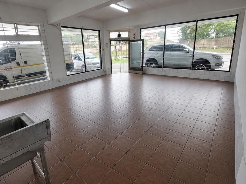 Commercial Space To Let – Prime Location on Marine Drive, Bluff - Photo 3