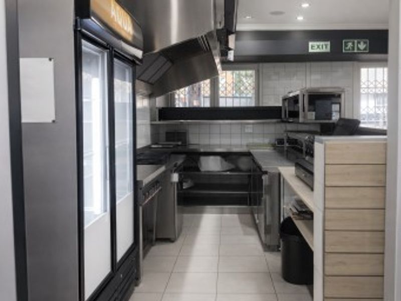 Prime 130 sqm Retail Opportunity in Glenwood – High Visibility Location - Photo 8