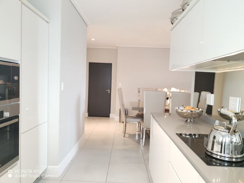 Elegant 3 Bedroom Apartment for Sale in Eye of Africa - Photo 3