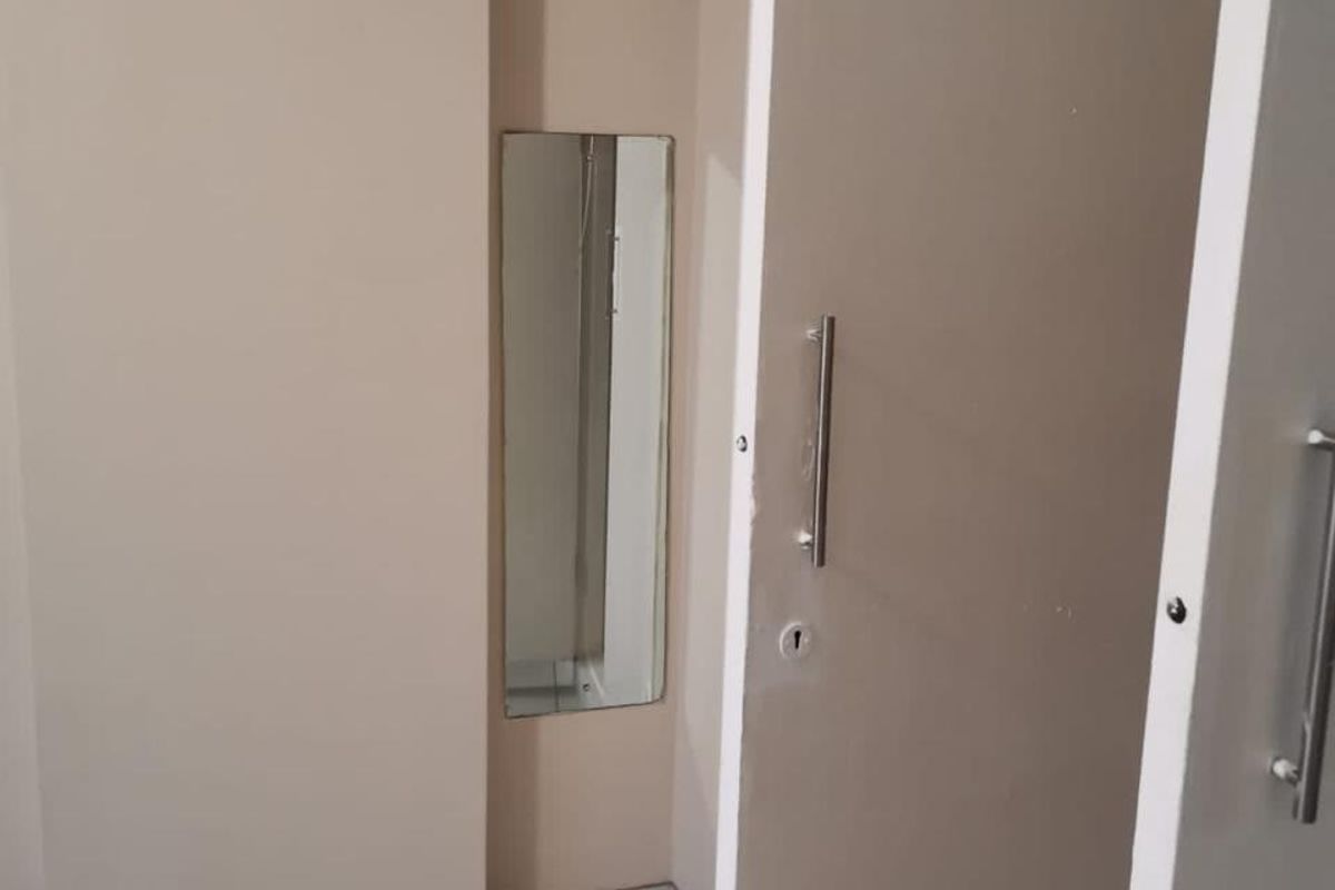 One Female Sharing Room To Let In Durban Central, Durban - Photo 5