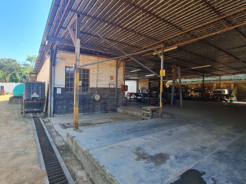Warehouse, Offices, Factory  - Photo 6