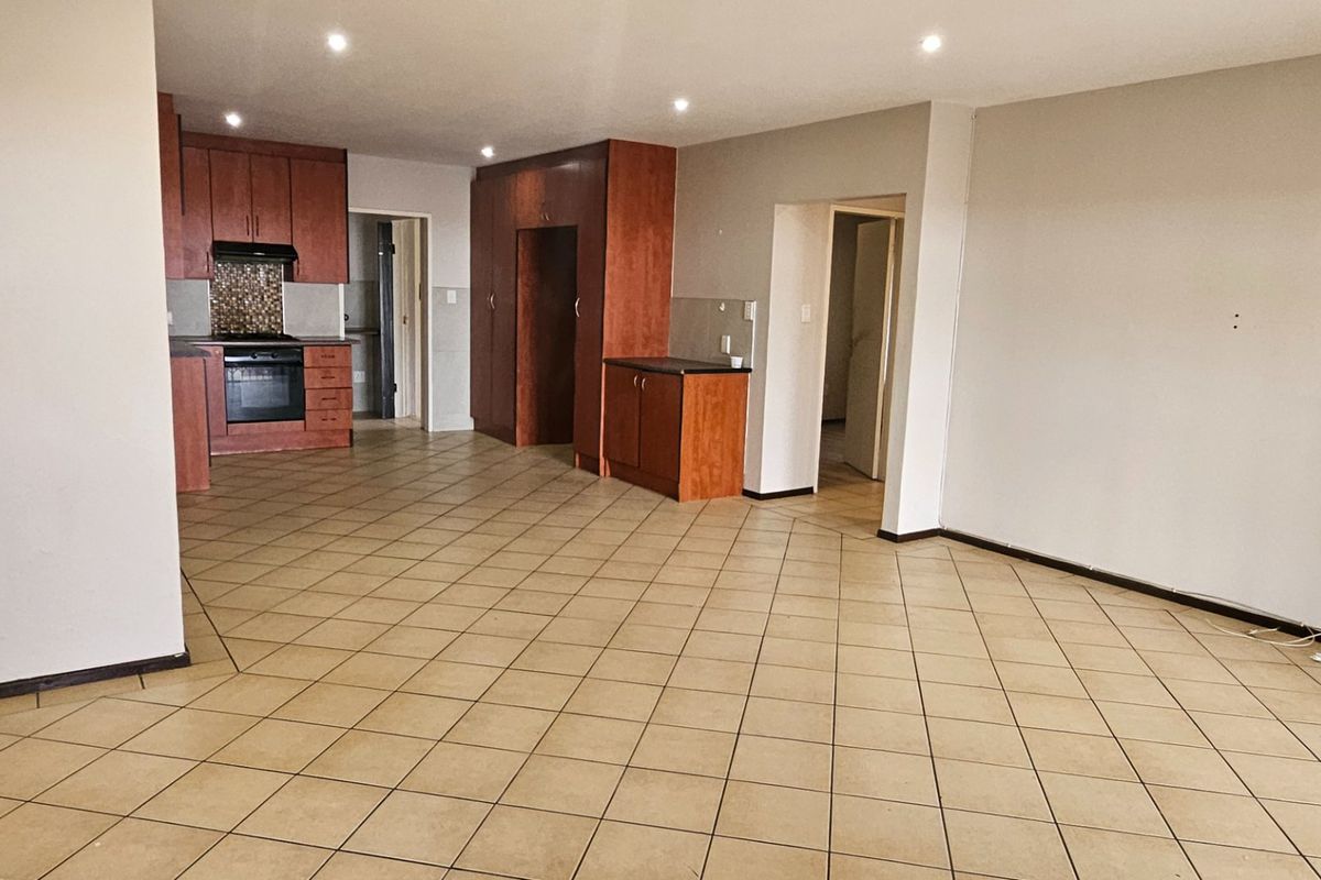 *BARGAIN* 3/4 BEDROOM TOWNHOUSE DEAL OF THE YEAR - Photo 2