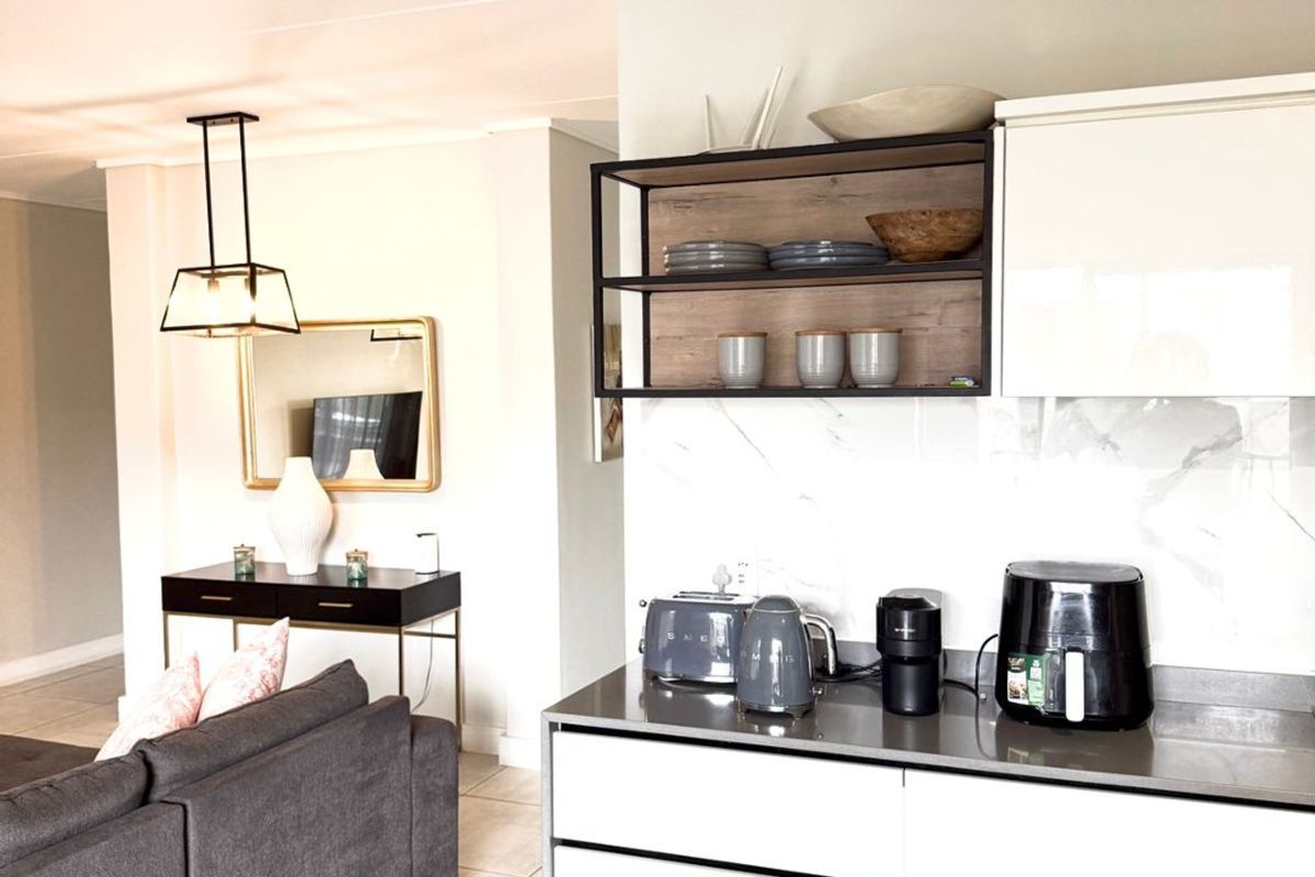 Stylish Polofields Apartment in a vibrant complex - Photo 4
