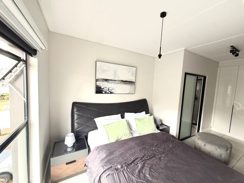 Stylish Polofields Apartment in a vibrant complex - Photo 6