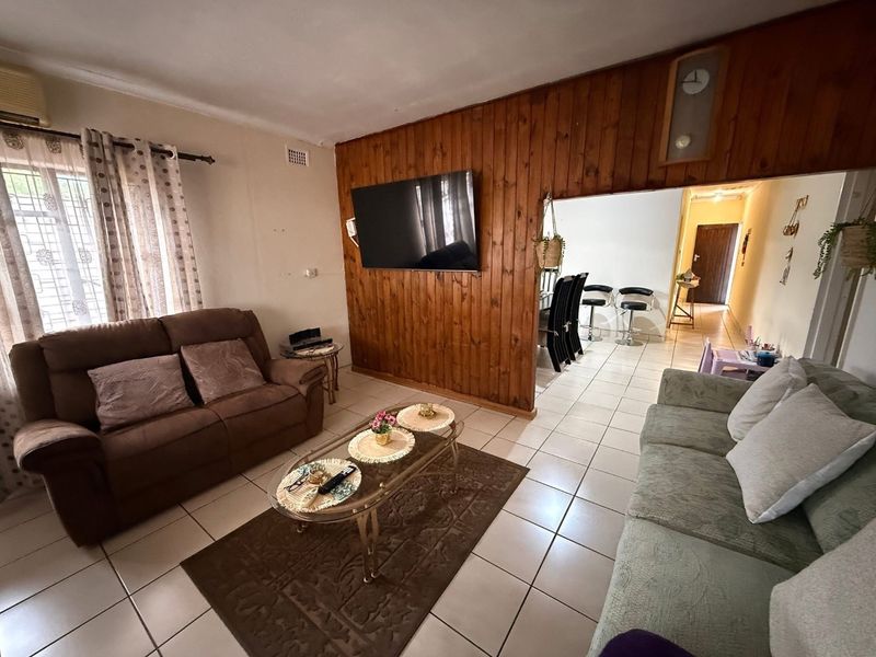 Space to live, freedom to grow, and income to earn - all in one exceptional address - Photo 9