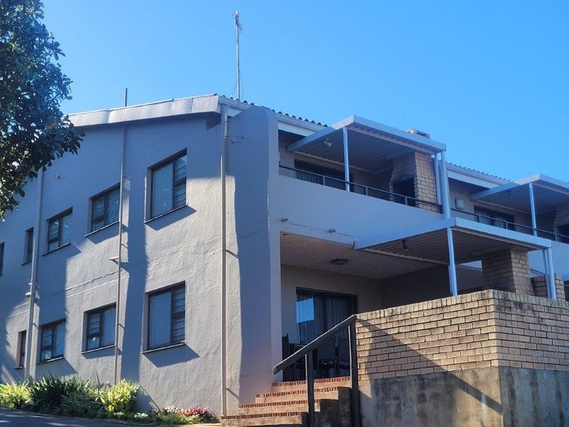 Modern Fully Furnished 2 Bedroom Unit - Photo 1