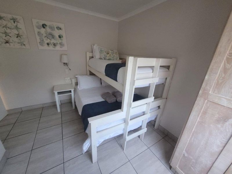 Modern Fully Furnished 2 Bedroom Unit - Photo 6