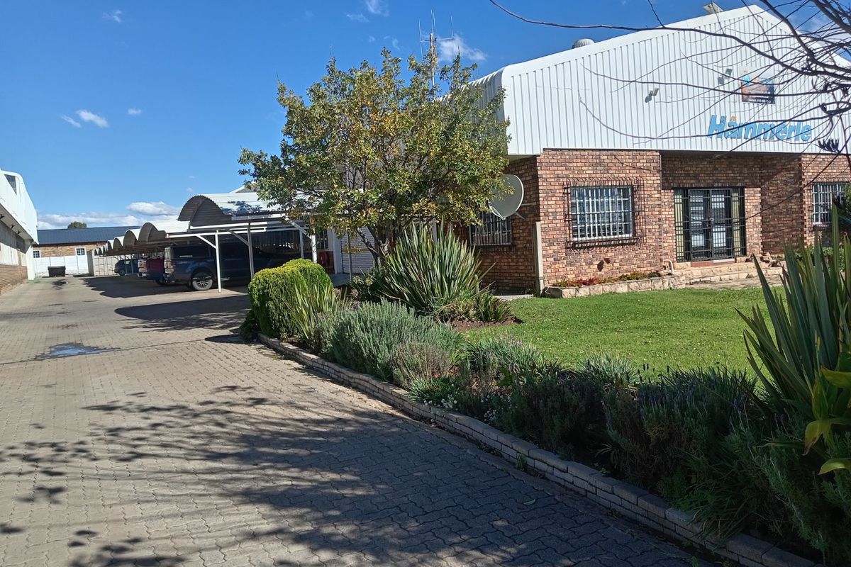 INDUSTRIAL PROPERTY AVAILABLE FOR SALE!!  - Photo 5