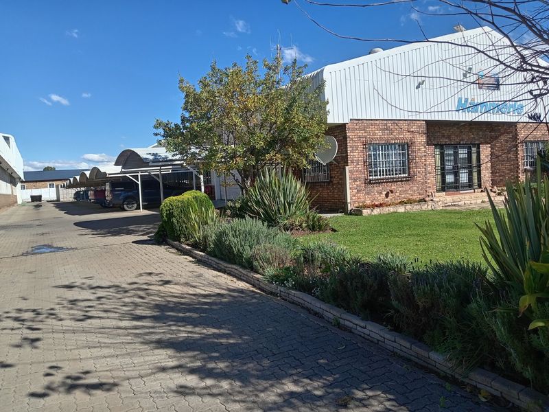 INDUSTRIAL PROPERTY AVAILABLE FOR SALE!!  - Photo 5