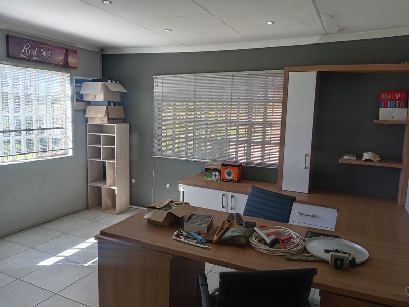 INDUSTRIAL PROPERTY AVAILABLE FOR SALE!!  - Photo 8