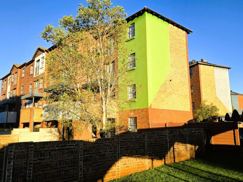 Modern 2 Bedroom Apartment for Sale in Secure Montana Tuine Lifestyle Complex with Pools & Entertainment Areas - Photo 7