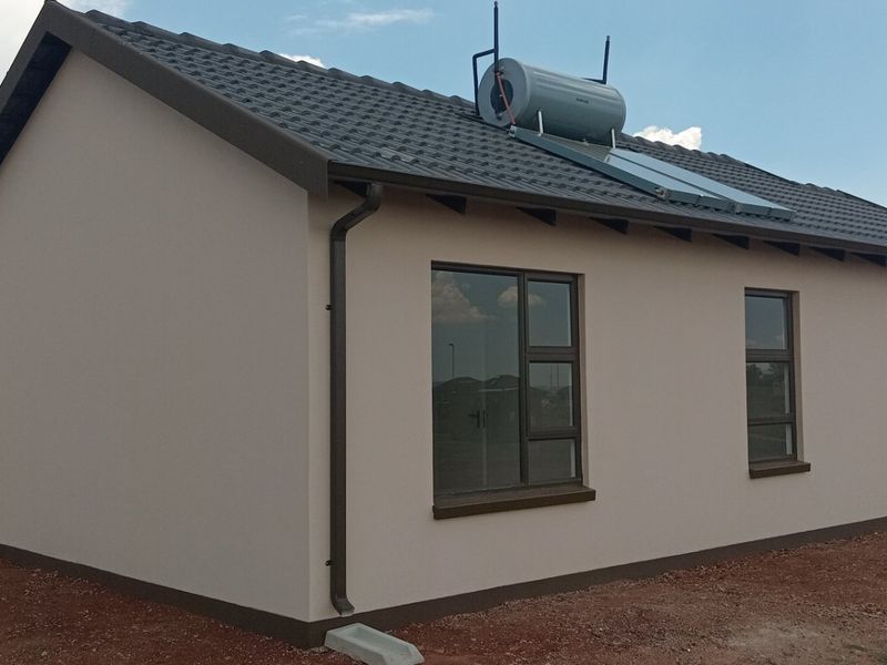 Charming Crystal Park home with Solar Geyser - Photo 7