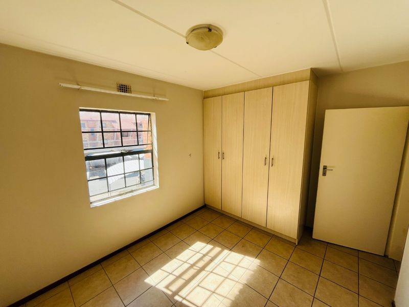 Two bedroom And 1  bathroom apartment  for rent in Midrand Call  us Now!! - Photo 5